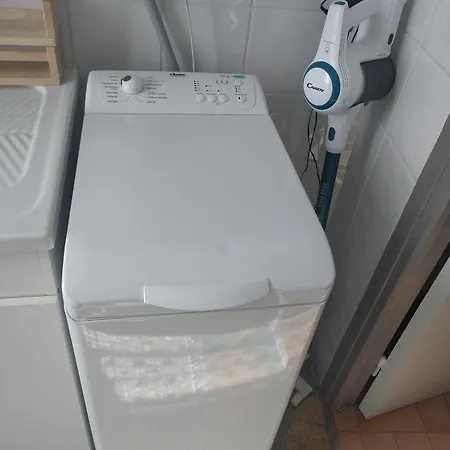 A 5 Min Des Halls Apartment *